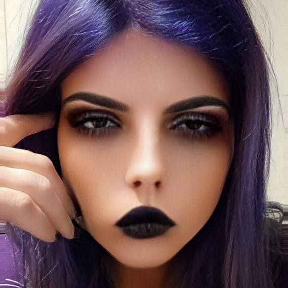 Meet your Posher, Luna - Picture 7 of 8